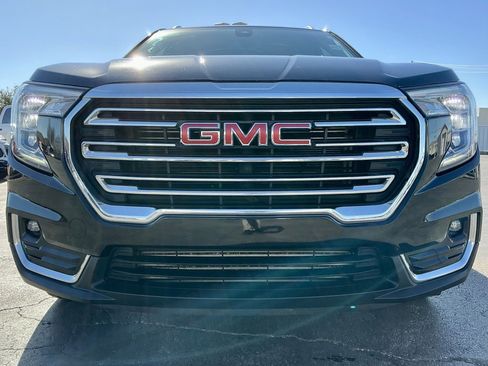 Used 2022 GMC Terrain SLT w/ Infotainment Package II image 9