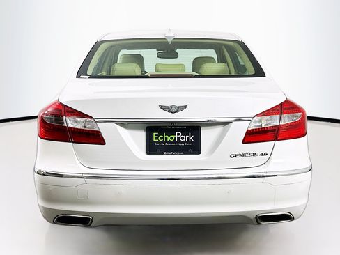 Used 2012 Hyundai Genesis 4.6 RWD image 7