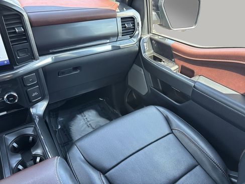 Used 2022 Ford F150 Lariat image 15