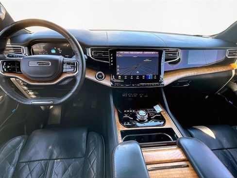 Used 2022 Jeep Grand Wagoneer Series III w/ Rear Seat Video Group 1 image 15