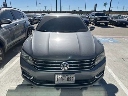 Used 2016 Volkswagen Passat 1.8T SE image 3