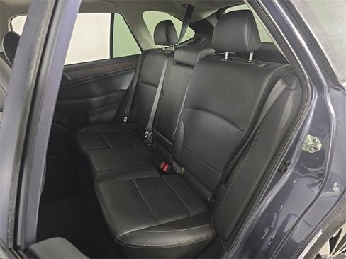 Used 2017 Subaru Outback 2.5i Limited image 16