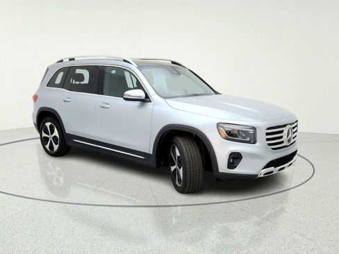 New 2026 Mercedes-Benz GLB 250 image 5