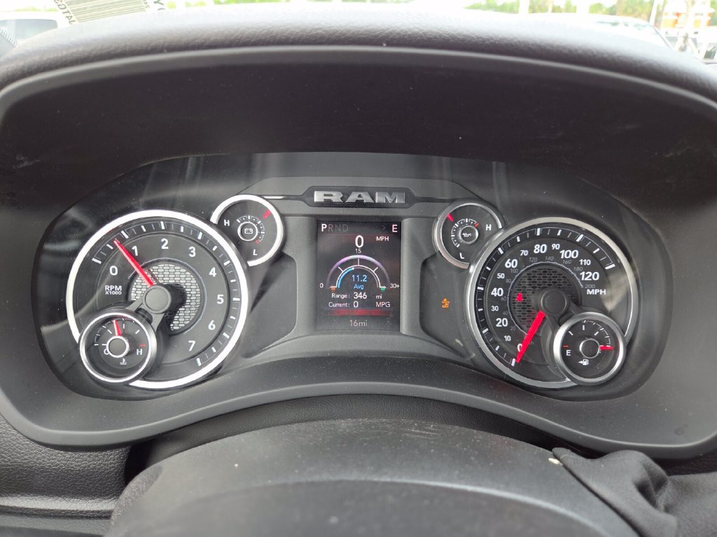 New 2026 RAM 2500 Big Horn AWD/4WD image 34