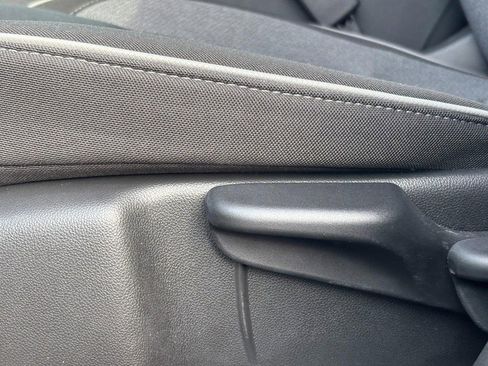 Certified 2025 Chevrolet TrailBlazer LT w/ Driver Confidence Package image 15