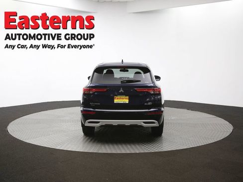 Used 2023 Mitsubishi Outlander SEL image 36