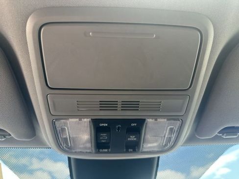 Used 2024 Honda Odyssey EX-L image 42