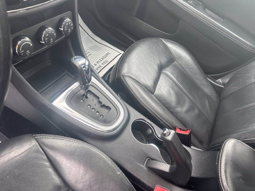 Used 2011 Chrysler 200 Limited FWD image 25