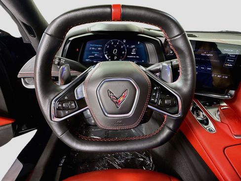 Used 2022 Chevrolet Corvette Stingray Premium Cpe w/ Z51 Performance Package RWD image 13