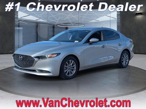 Used 2020 MAZDA MAZDA3 Sedan image 1