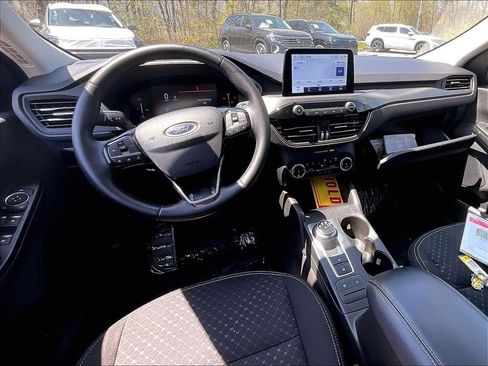 Used 2025 Ford Escape Active AWD/4WD image 22