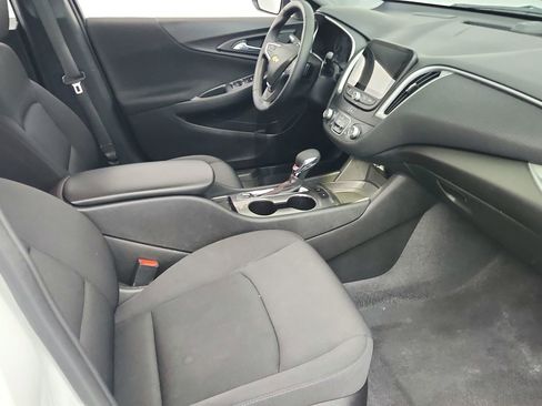 Used 2024 Chevrolet Malibu RS w/ LPO, Floor Liner Package FWD image 27