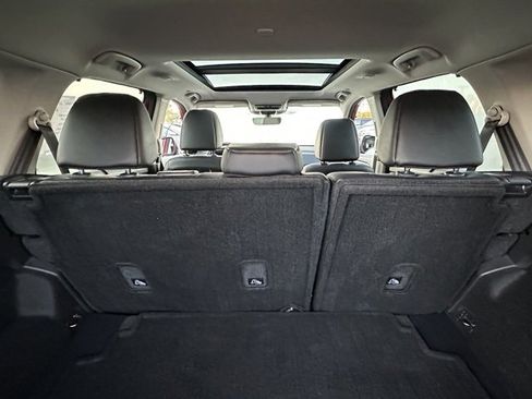 Used 2022 Nissan Rogue SL w/ SL Premium Package image 18