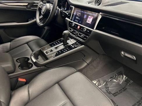 New 2025 Porsche Macan image 97