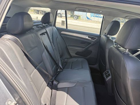 Used 2016 Volkswagen Golf Limited Edition FWD image 23