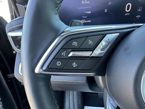 Used 2025 Buick Enclave Preferred image 23