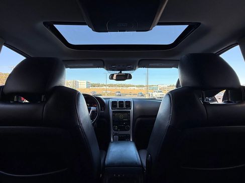 Used 2012 GMC Acadia SLT image 24