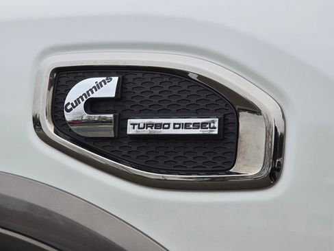 Used 2019 Nissan Titan Platinum Reserve w/ Platinum Utility Package AWD/4WD image 9