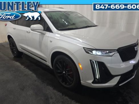 Used 2024 Cadillac XT6 Sport w/ LPO, Onyx Lite Package image 3