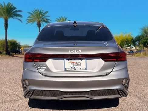 Used 2024 Kia Forte LXS w/ LXS Technology Package FWD image 4