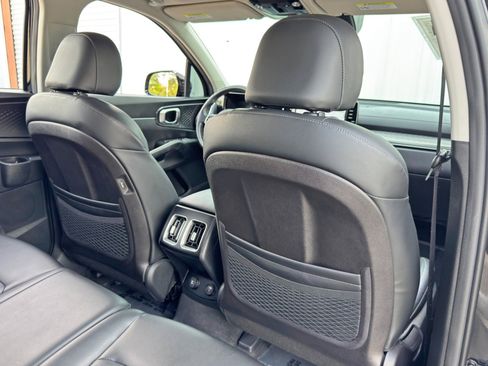 Used 2022 Kia Sorento S w/ Panoramic Sunroof Package image 34