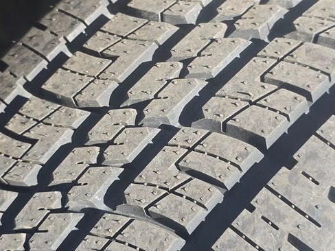 Used 2023 GMC Terrain SLT image 9