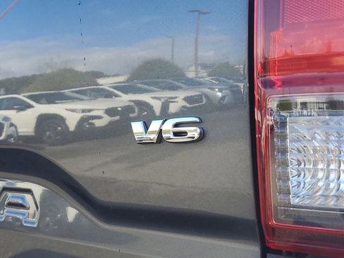 Used 2022 Toyota Tacoma SR5 image 7