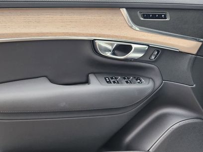 New 2025 Volvo XC90 B6 Core w/ Protection Package Premier