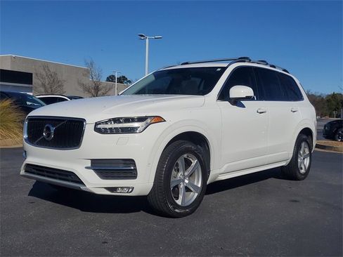 Used 2017 Volvo XC90 T5 Momentum w/ Vision Package image 31