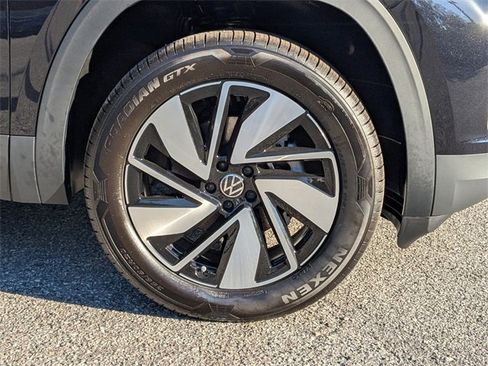 New 2026 Volkswagen Atlas SE image 11