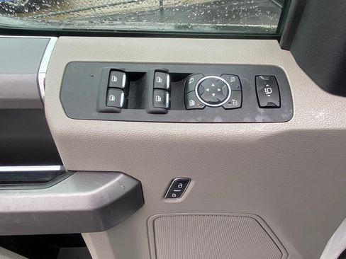 Used 2019 Ford F250 XLT w/ XLT Premium Package image 14