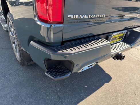 New 2026 Chevrolet Silverado 1500 High Country w/ Technology Package AWD/4WD image 22