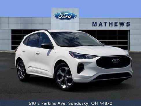 Used 2023 Ford Escape ST-Line w/ Tech Pack #1 AWD/4WD image 1