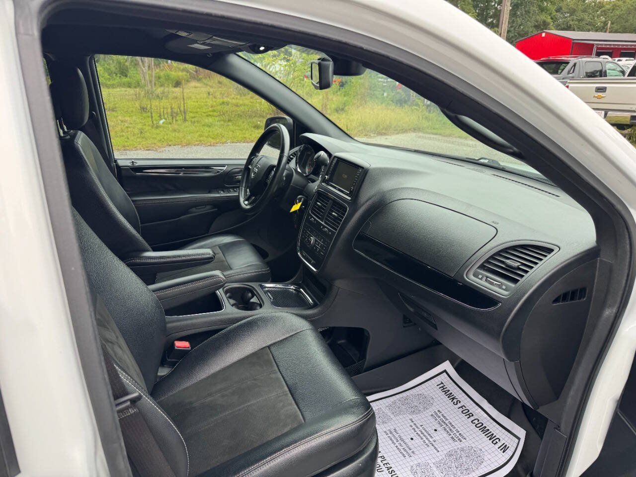 Used 2019 Dodge Grand Caravan SXT w/ Driver Convenience Group FWD image 16