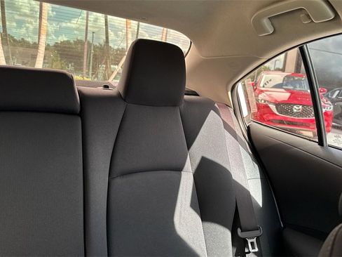 Used 2022 Toyota Corolla LE image 20
