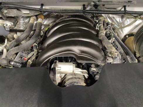 Used 2018 Chevrolet Silverado 1500 LT w/ Texas Edition image 30