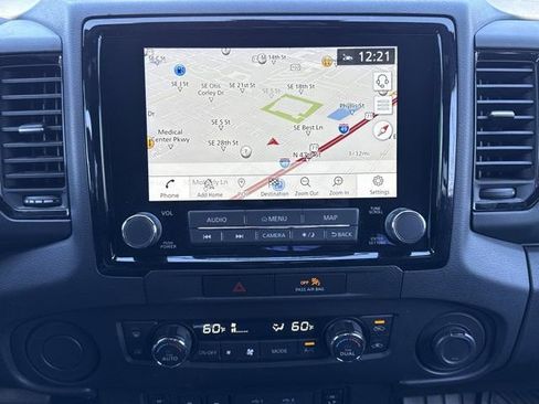 Used 2022 Nissan Frontier Pro-X w/ Pro-X Premium Package image 18