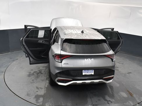 Used 2023 Kia Sportage LX image 19