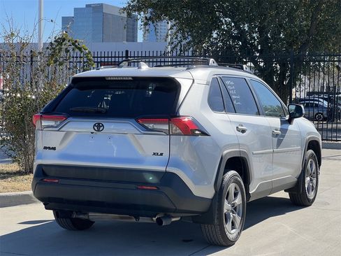 Used 2024 Toyota RAV4 XLE image 4
