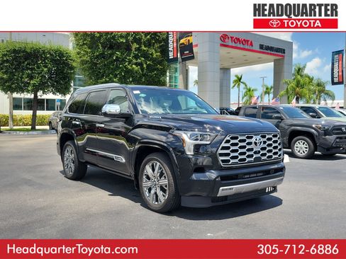 Used 2025 Toyota Sequoia Capstone AWD/4WD image 1
