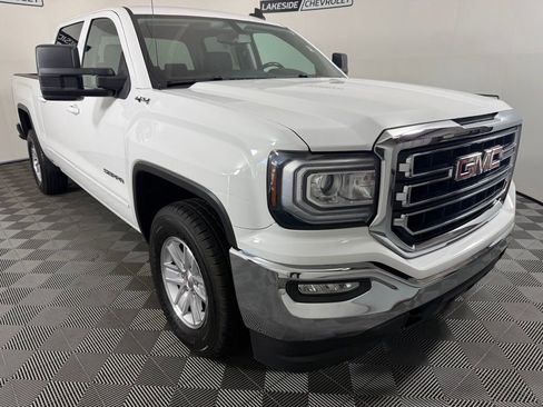 Used 2018 GMC Sierra 1500 SLE w/ SLE Value Package AWD/4WD image 8