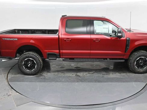 New 2025 Ford F250 XLT w/ Black Appearance Package image 30