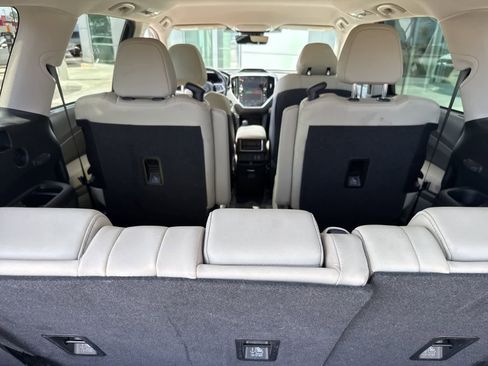 Used 2023 Subaru Ascent Limited image 8