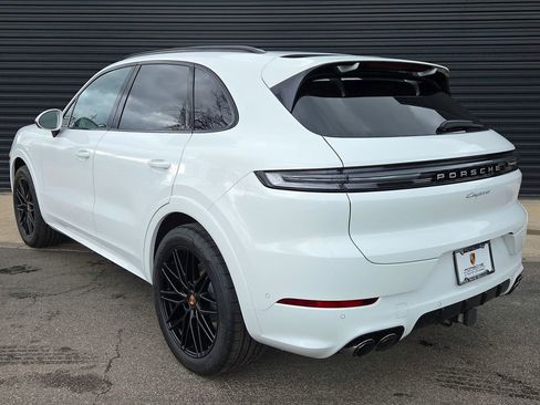 New 2026 Porsche Cayenne image 3