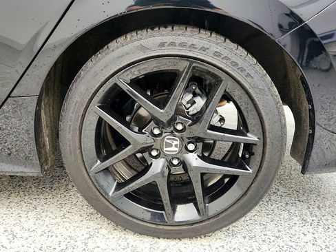 Used 2025 Honda Civic Sport image 9