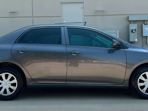 Used 2013 Toyota Corolla L FWD image 8