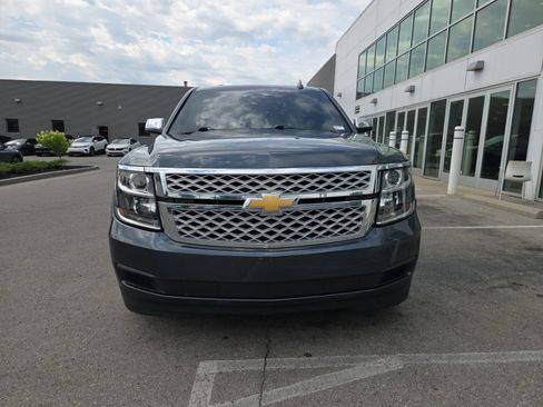 Used 2019 Chevrolet Suburban LS w/ All-Season Package AWD/4WD image 4