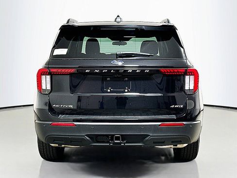 New 2026 Ford Explorer Active image 5