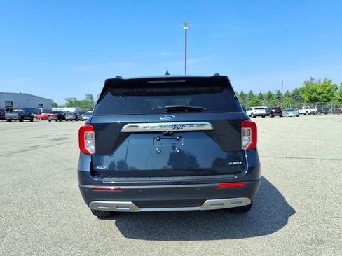 Certified 2023 Ford Explorer XLT w/ Equipment Group 202A AWD/4WD image 7