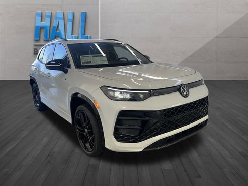 New 2026 Volkswagen Tiguan SE R-Line image 7